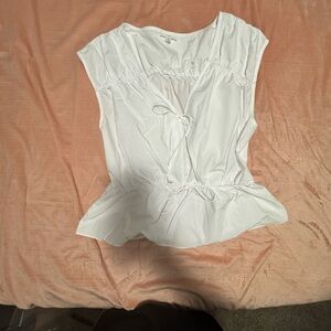 a loves a White Cotton Peplum Top Size M Tie Front Cap Sleeve